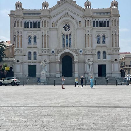 La Cattedrale Reggio di Calabria Exterior foto