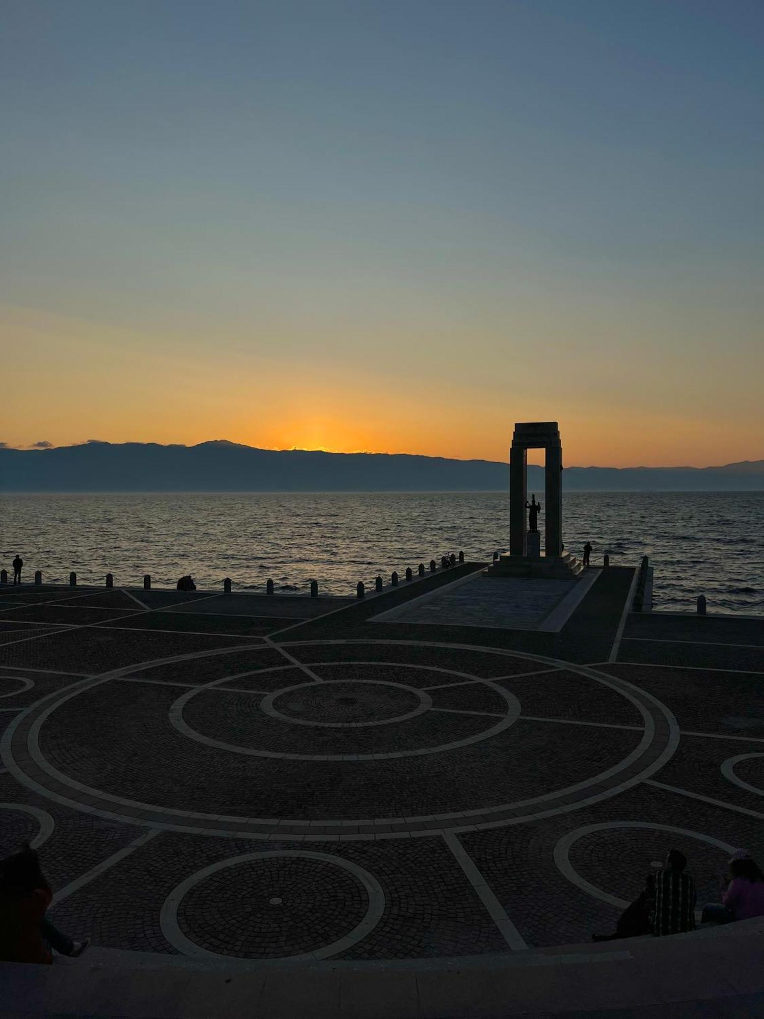 La Cattedrale Reggio di Calabria Exterior foto
